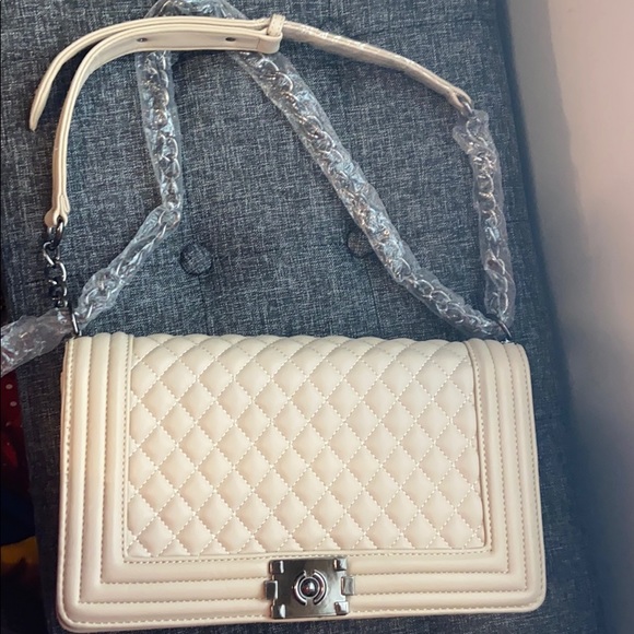 Purses 👜 - Picture 2 of 4